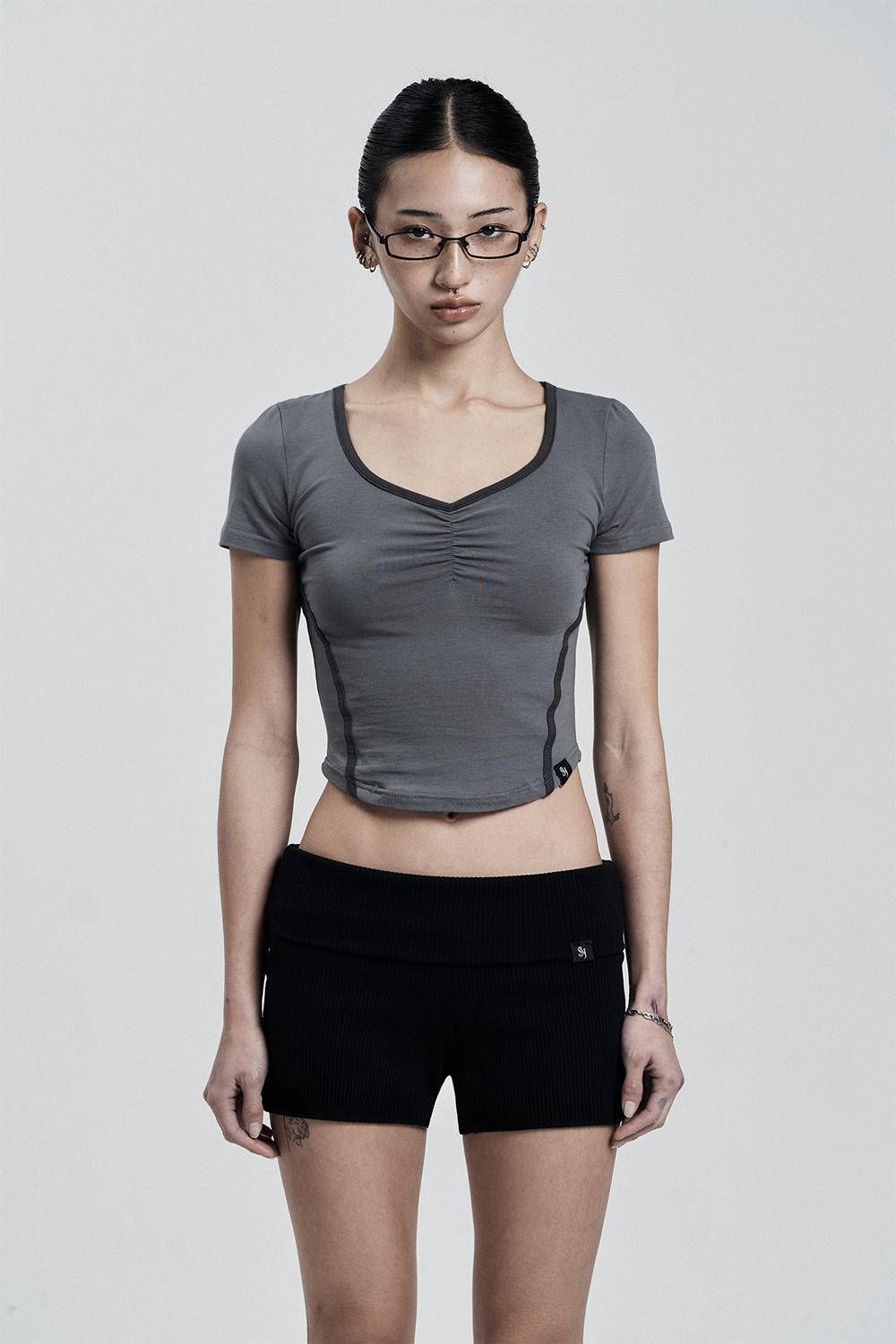 SHIRRING SQUARE TAPING TOP CHARCOAL