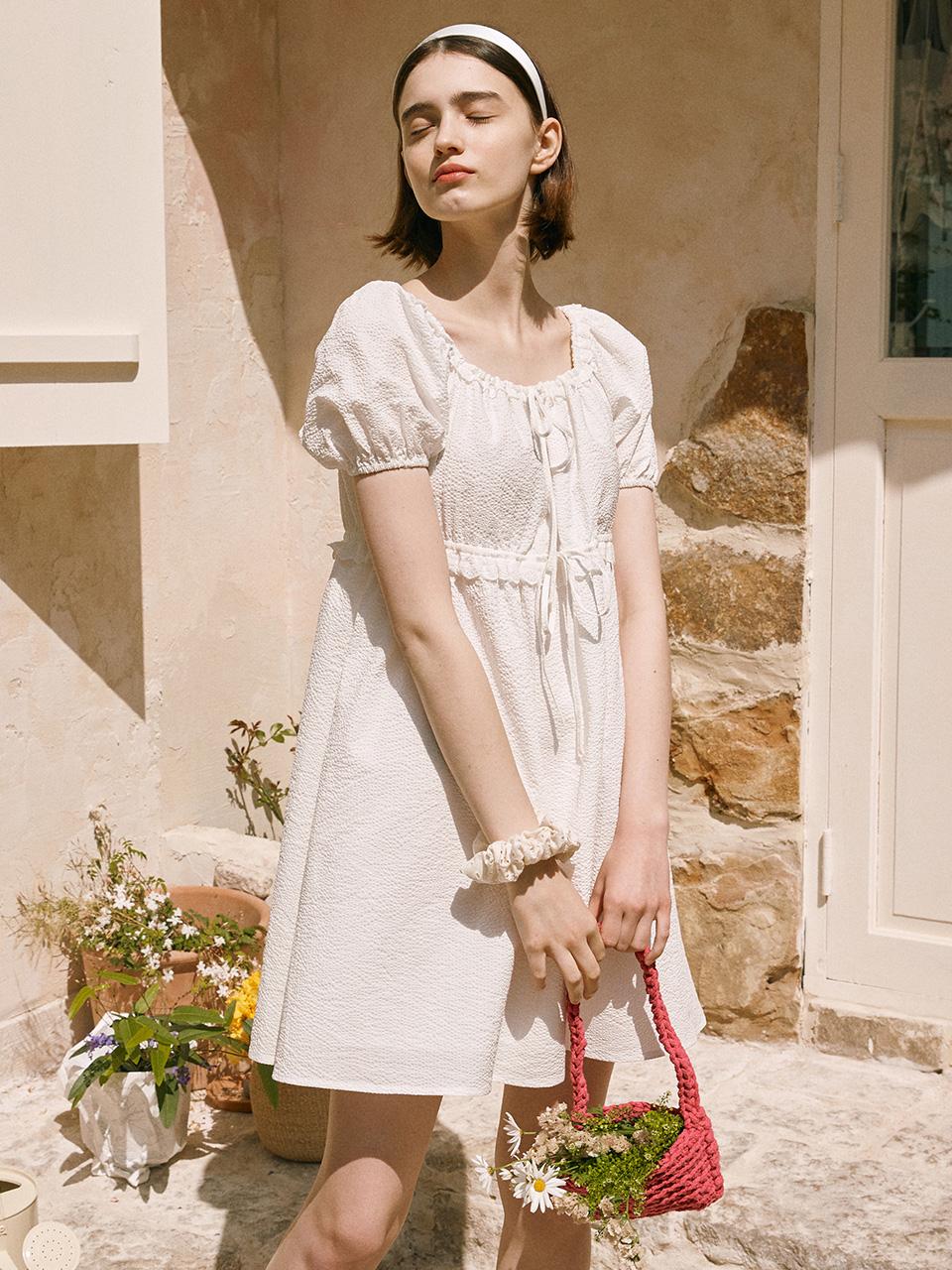 SQUARE NECK PUFFSLEEVE ONE-PIECE WHITE