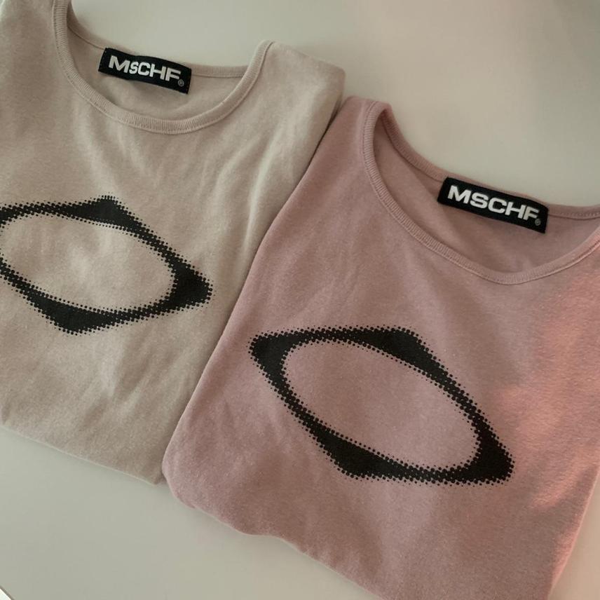 미스치프 롬버스 블러 티셔츠 미니 크롭티 핑크 베이지