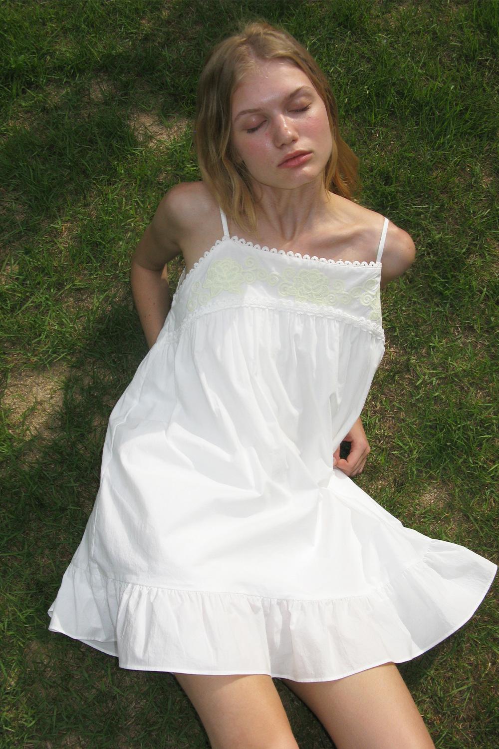 Romantic slip dress_ivory