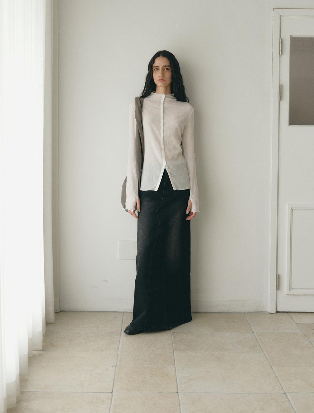 [1st REORDER]  PLEATS HALF NECK BUTTON TOP [WHITE]