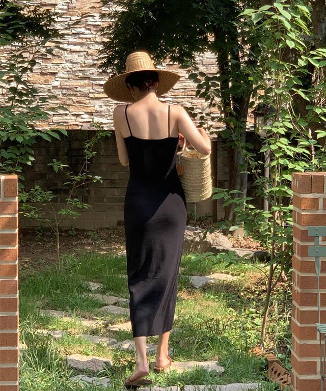 (자체제작)백리스 이너슬림 홀터넥 끈 나시 롱 니트원피스 블랙 휴양지 니트 뷔스티에 원피스