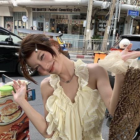 DULA Lace Leaf Edge Wrapping Necklace Shirt