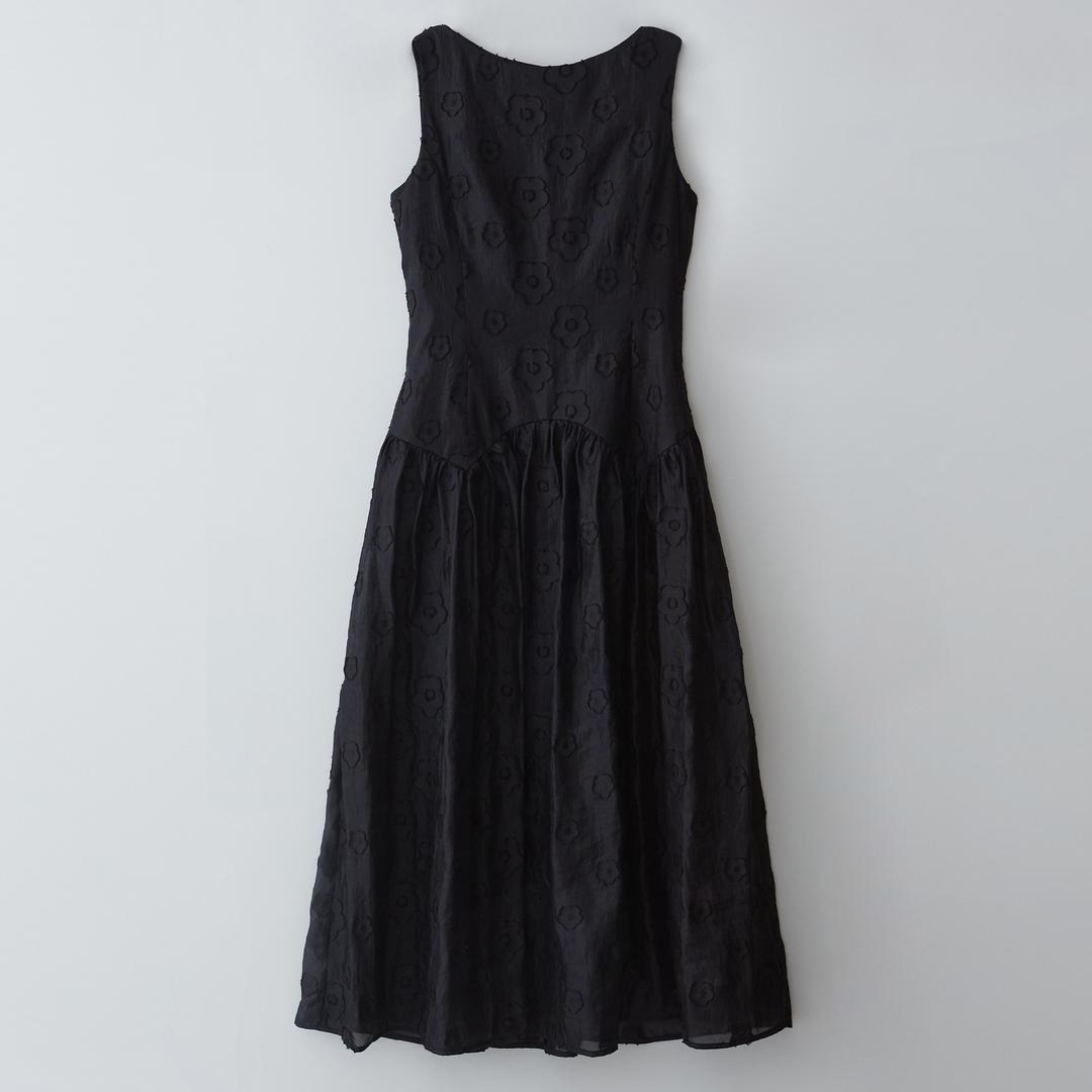 BACK HOLE DRESS_LACE