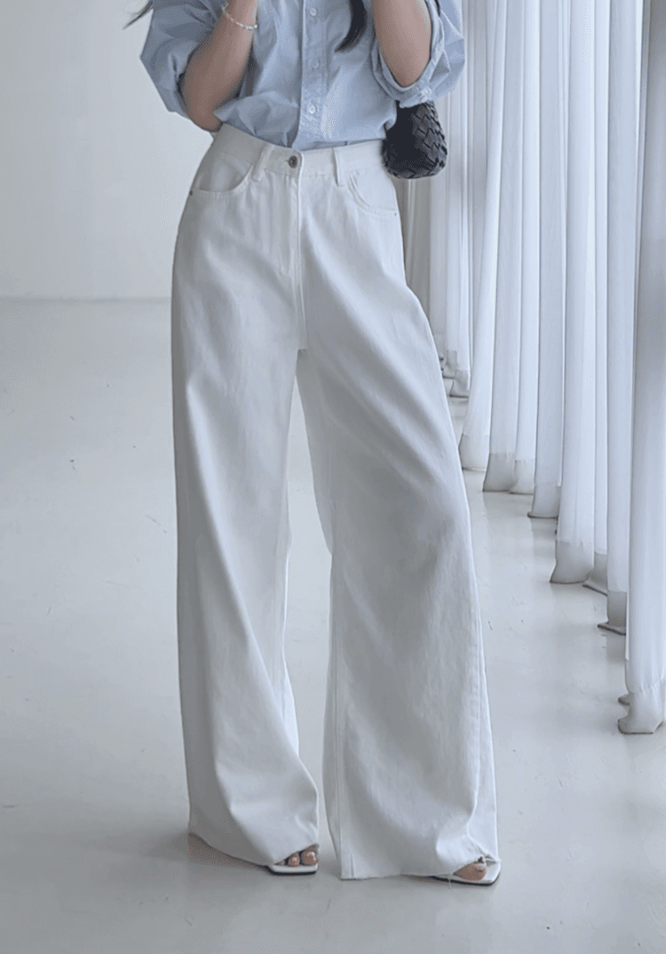 매일 입는 화이트 바지