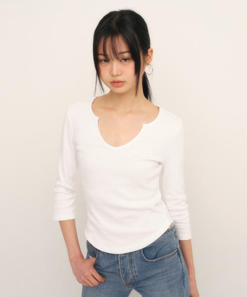 C 90S LINE SLIT NECK T-SHIRT_WHITE