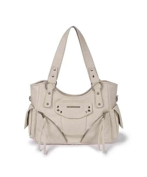 이우가마카라스(IUGAMAKARAS)  Studded Leather Shoulder Bag (Cream) - 사이즈 & 후기 | 무신사