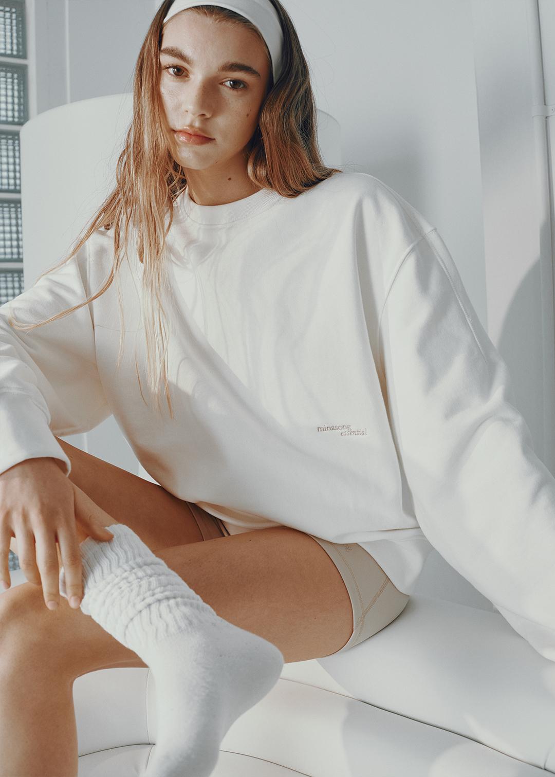 ESSENTIAL SWEAT SHIRT - OFF WHITE