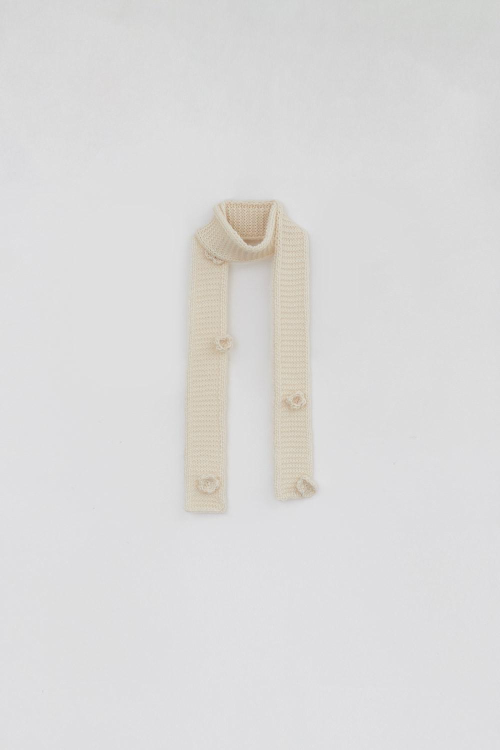 [EXCLUSIVE] APPLIQUE MUFFLER