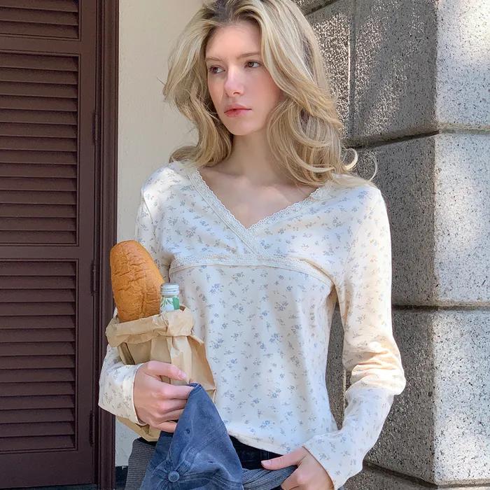 [3/11 순차배송] 브이넥 레이스 랩 티셔츠 ( 크림 )