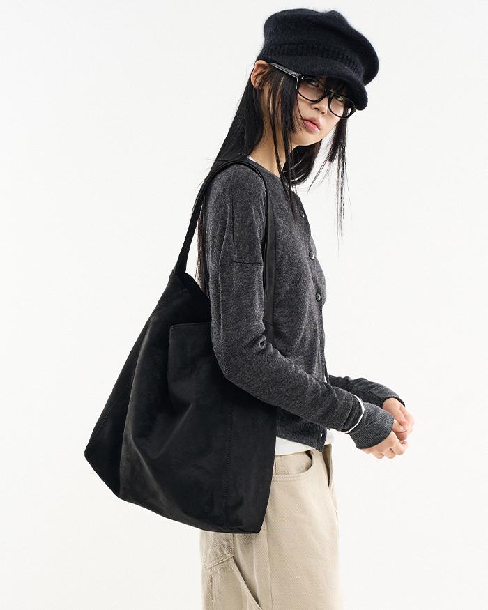 에픽 스웨이드 숄더 백