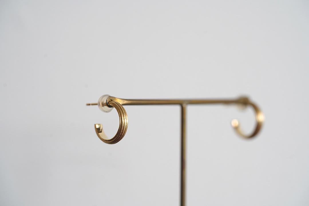 콜론느 3mm 귀걸이