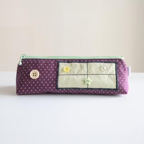 창문과 문고리가 달린 연필집(31)