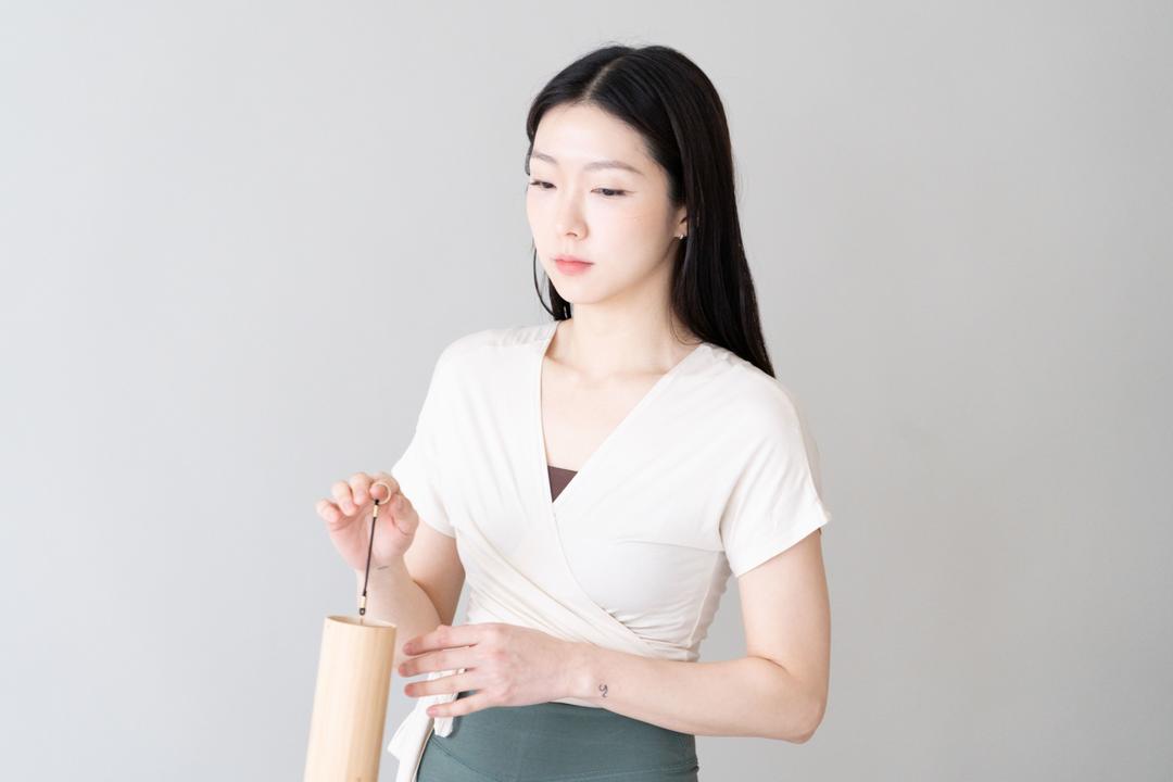 half-sleeved cardigan