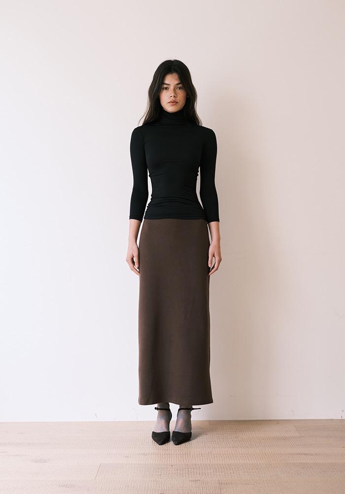 BASIC HALF NECK TOP BLACK