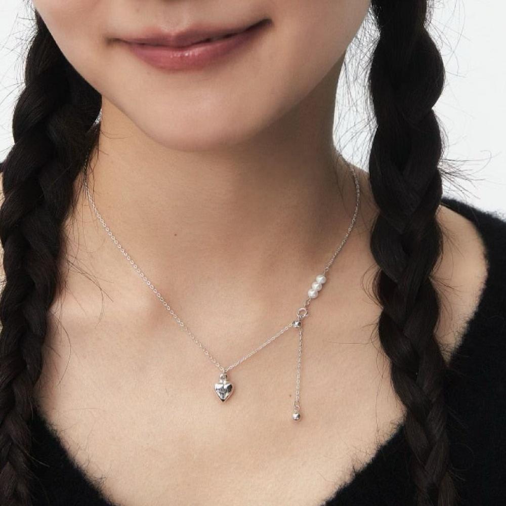 Heart pearl drop necklace
