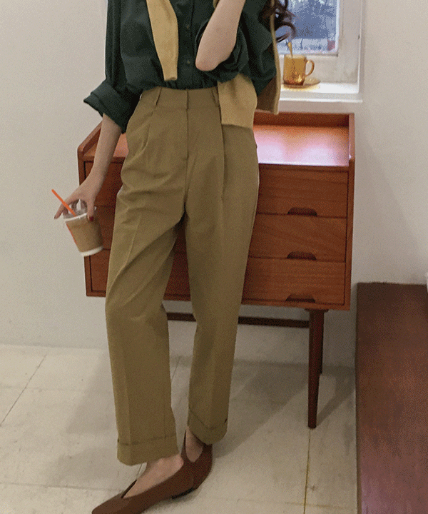 아무르 코튼 카브라 핀턱 일자 치노 슬랙스