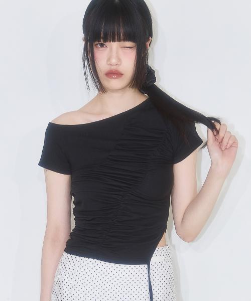 원숄더 컷아웃 셔링 탑 블랙