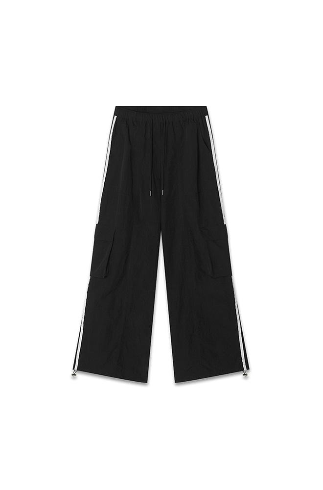 Wide cargo pants_Black