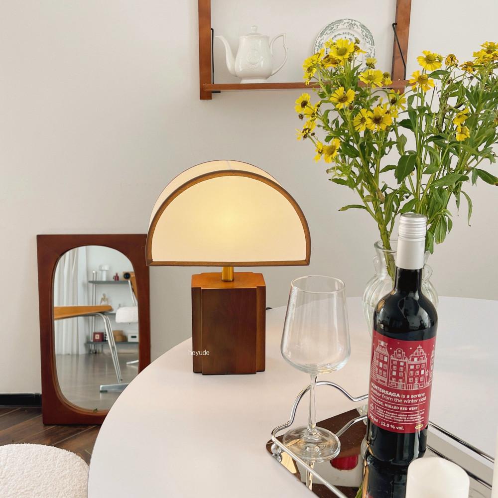 헤이유드 우드 램프 단스탠드 원목 테이블 탁상 반달 조명 고빈 레플리카
