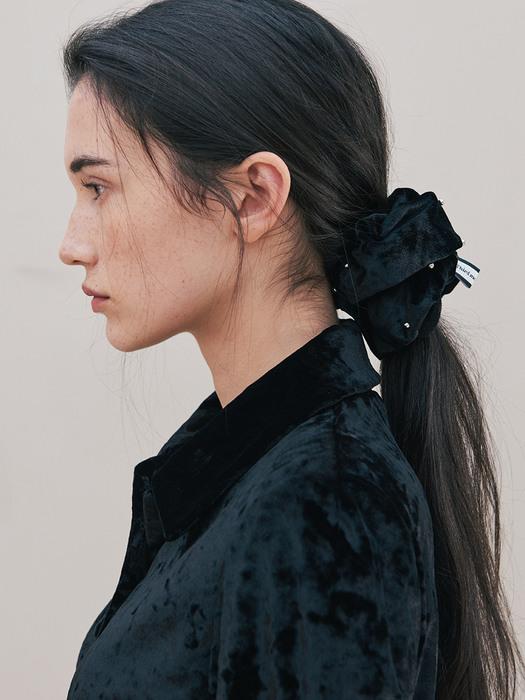 Velvet Dot Scrunchie (Black)