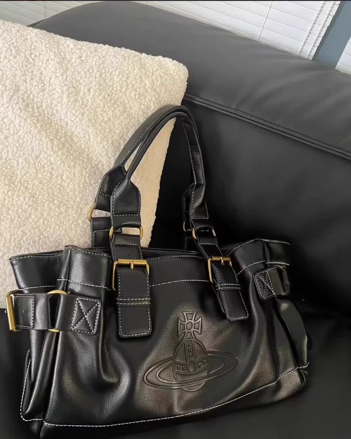 ヴィヴィアンウエストウッド Vivienne Westwoodトートバッグ
