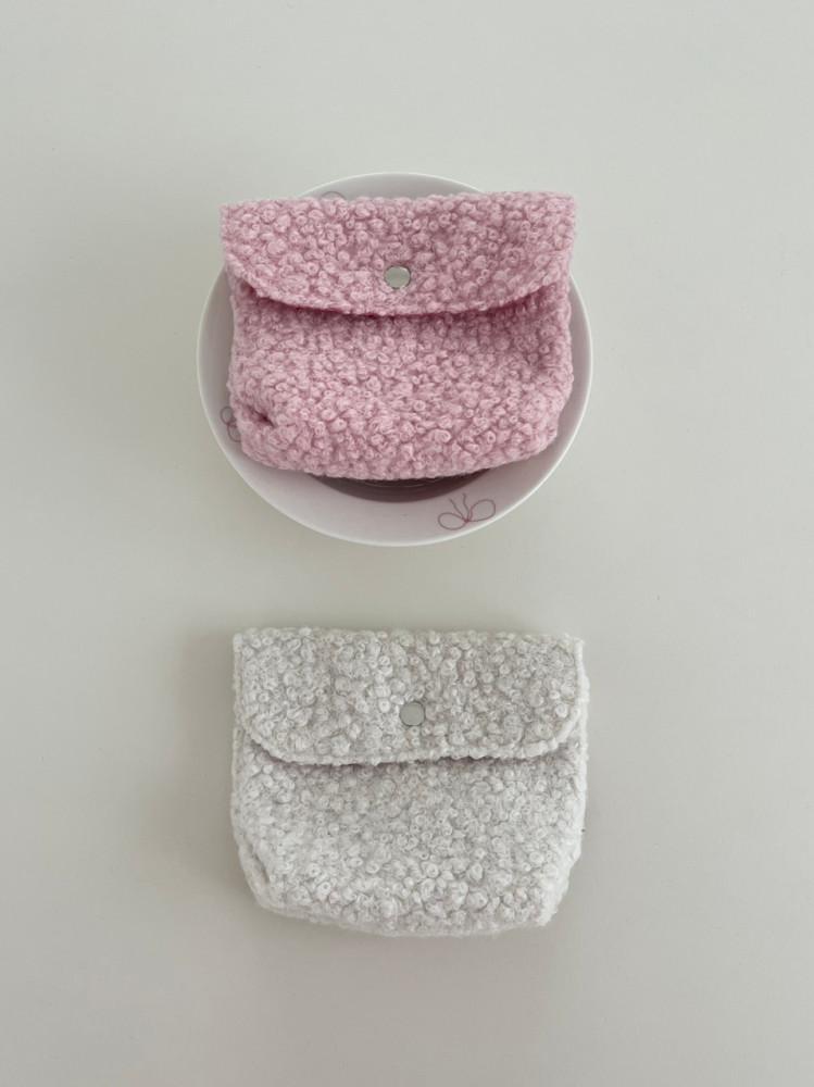 [바로배송] 부클 푸들 버튼 파우치 (2 color)