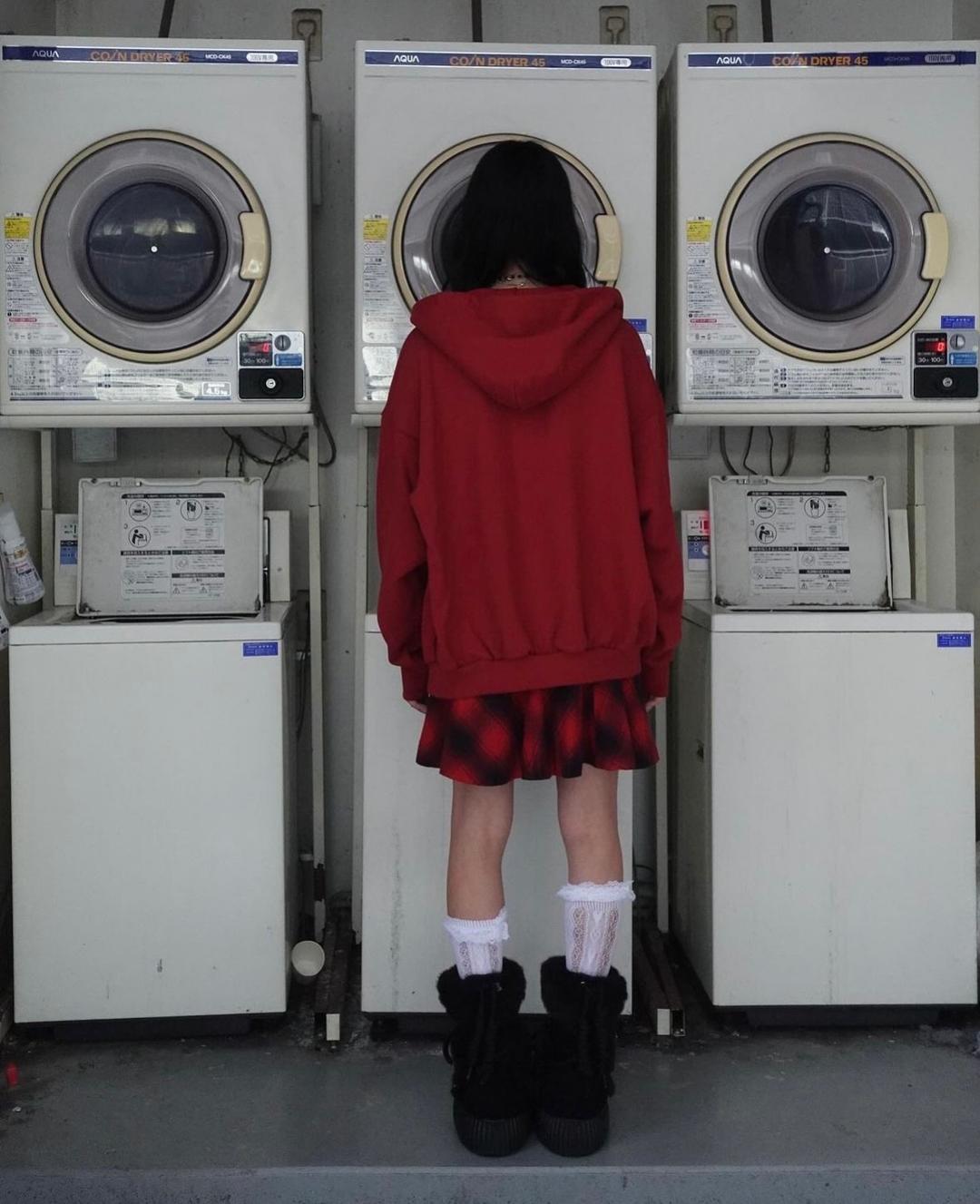 BAD BITXHES HOODIE (RED)