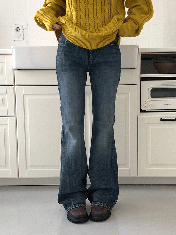 스탠다드 로우 부츠컷 팬츠