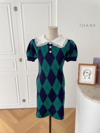 [무배]루시우스 레이스 빅카라 진주단추 아가일 니트 미니 원피스(2color)I-936