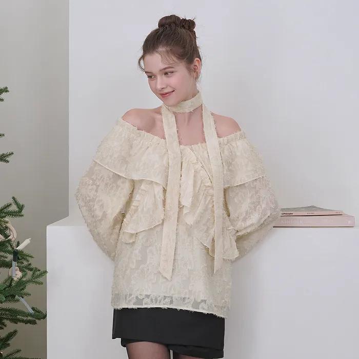 케리 헤어리 스트랩 블라우스