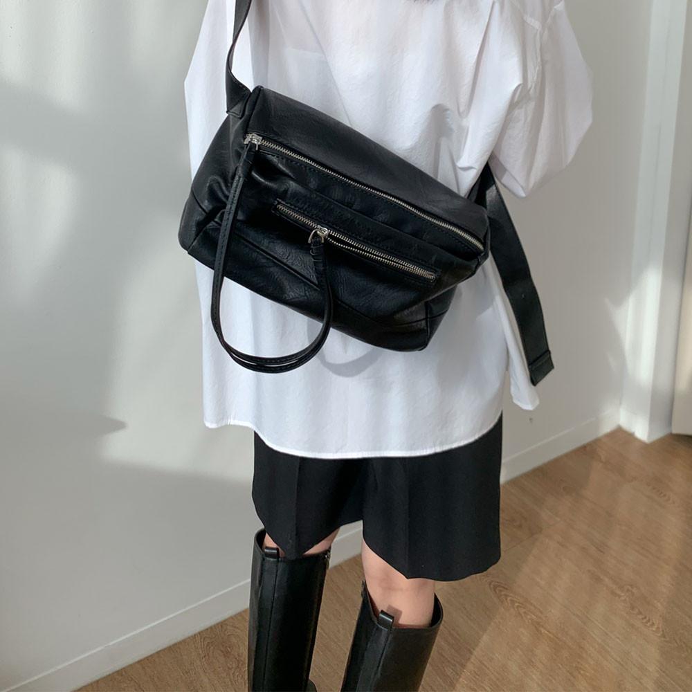 레귤러 스퀘어 가죽 크로스 메신저백