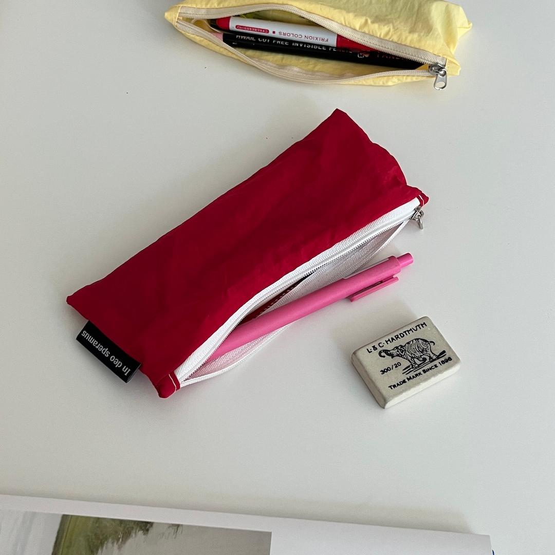 러슬 레드 필통