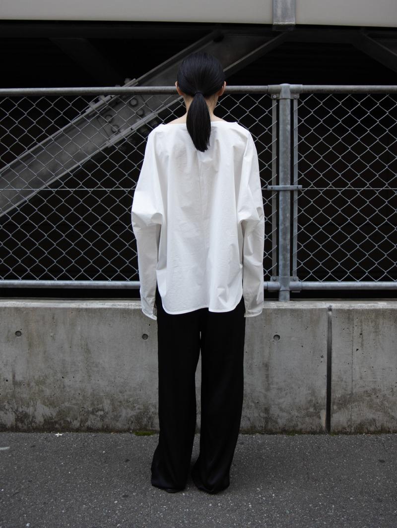 Boat neck blouse (white)