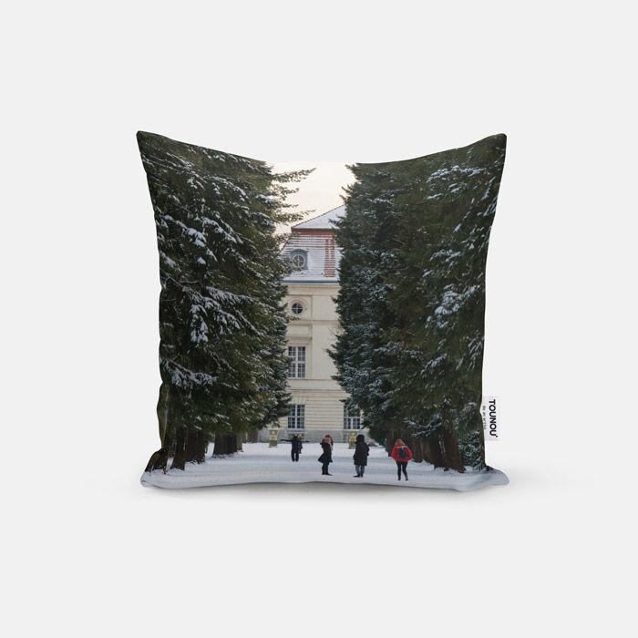 Oilly 작가, 눈 내린 공원과 사람들 쿠션커버