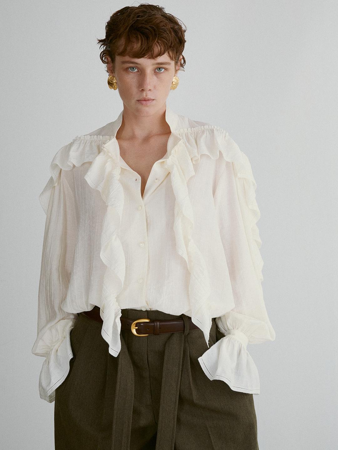 OSCARL FLUID SHIRRING BLOUSE (CREAM)