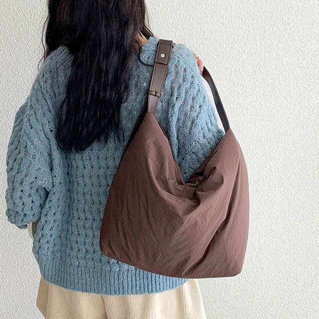 빌리 경량 나일론 여성 폭신 패딩 숄더백 보부상 가방