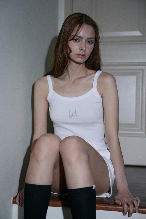 벨리아르(BELLIALEU)  TWINKLE TANK TOP-WHITE - 사이즈 & 후기 | 무신사