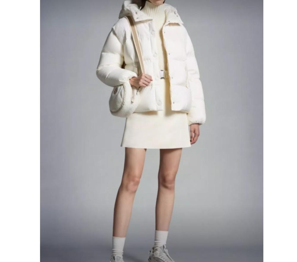 몽클레어 23FW JASEUR 숏 다운 재킷 블랙 I20931A