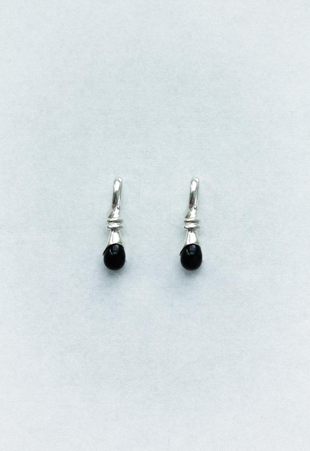 Calla Drop Onyx Earrings