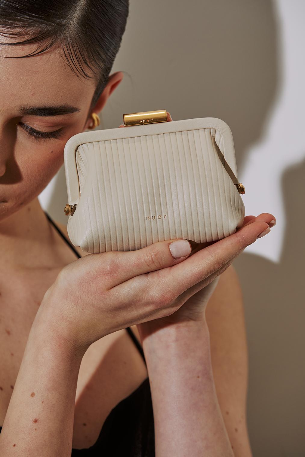 [New] Vieve Card Wallet  Ivory Stripe