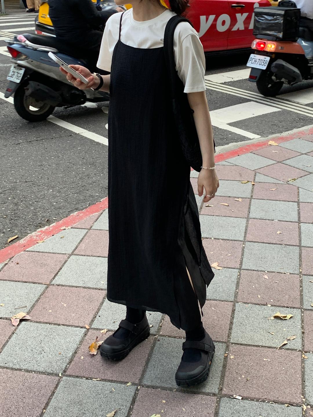[리어스 제작] 텍스쳐드 레이어 원피스 (black)