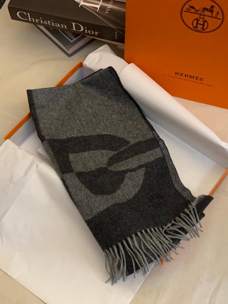 에르메스 샹달 체인 옵티크 캐시미어 머플러 H394070T (앤트러사이트/플란넬)