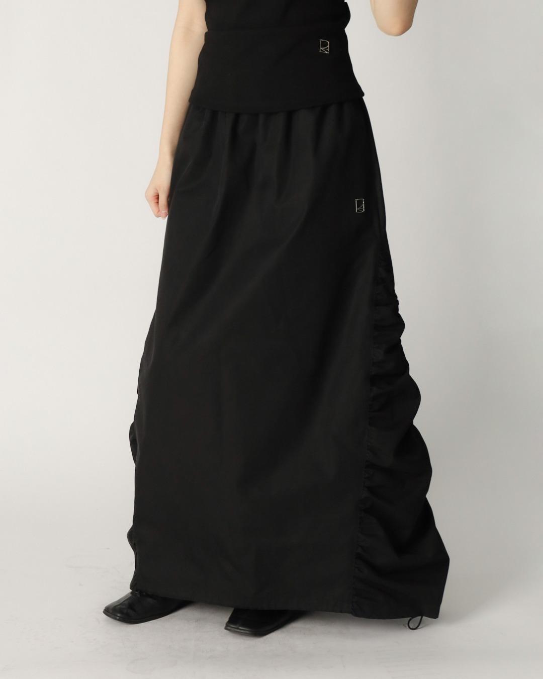 라인 셔링 스커트 - Black