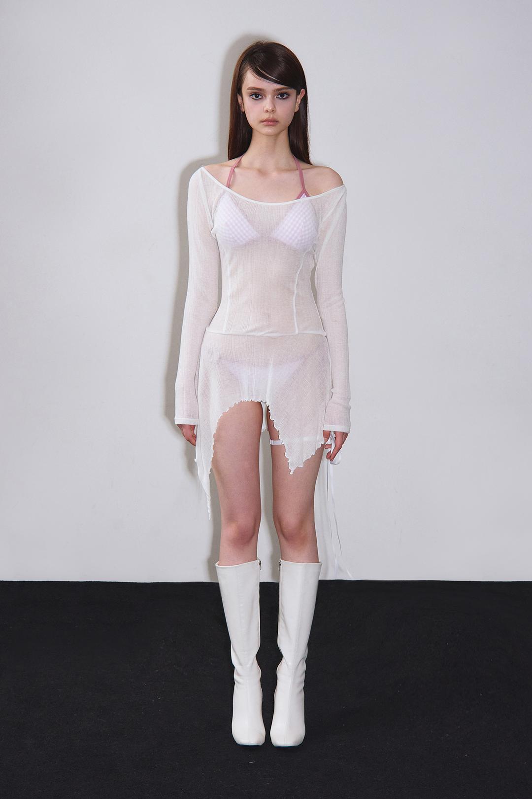 보트넥 러플 프린세스 커버업 (White)