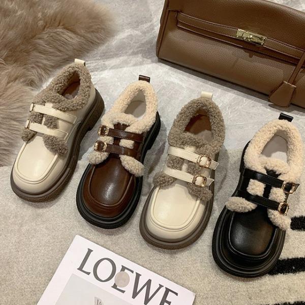 엔티스 뽀글이 벨트 로퍼 슈즈