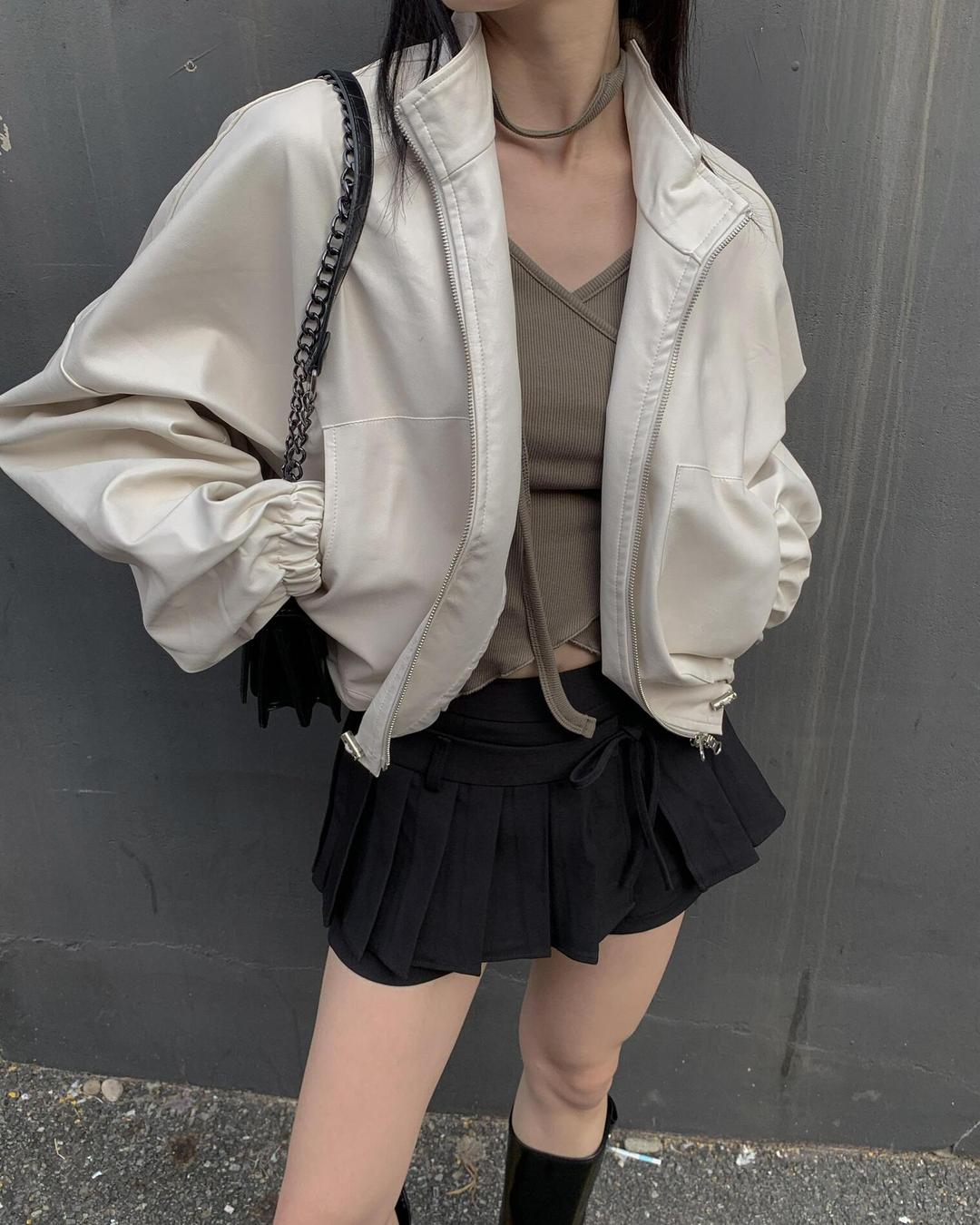 String balloon leather jacket