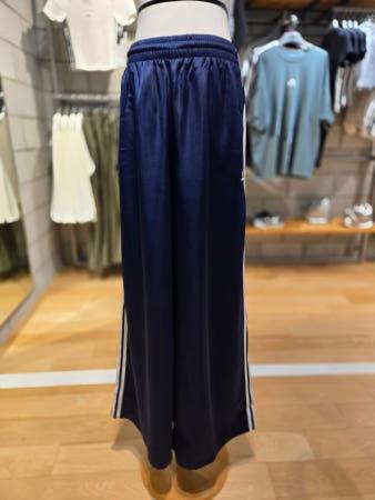 이런 상품 어때요? 아디다스 여자 아디컬러 새틴 와이드 레그 트랙팬츠 JD0881