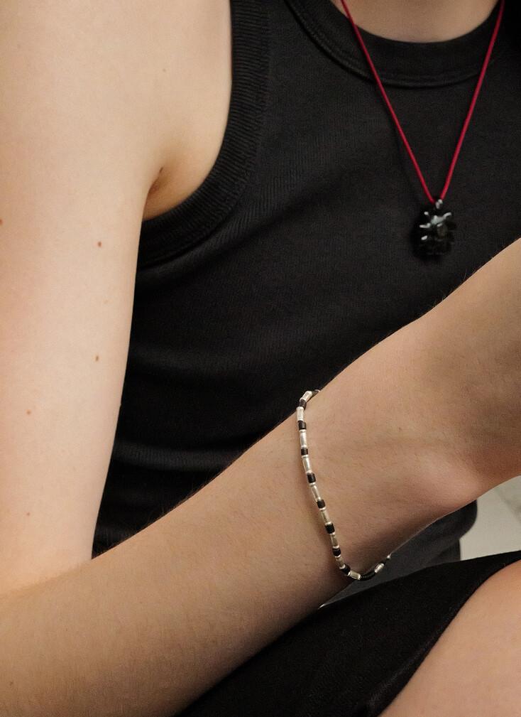 Candy Bracelet (black, red)_2color