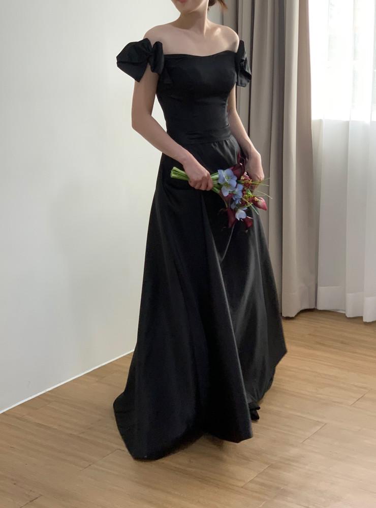 블랙 리본 드레스